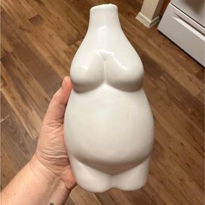 🎈donating soon🎈Lady vase
